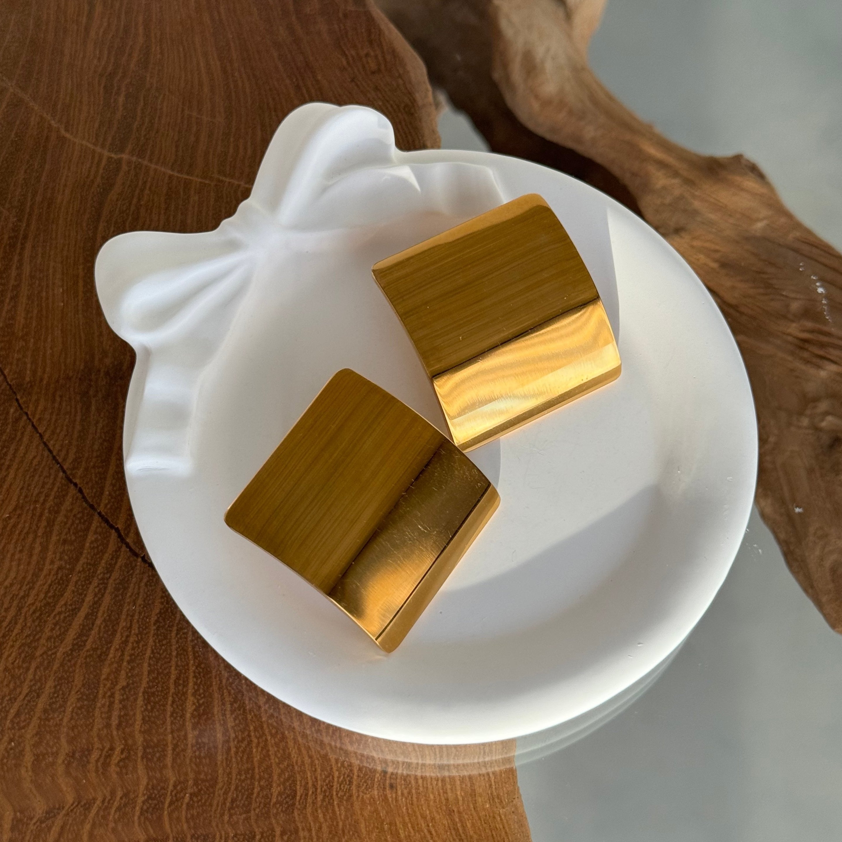 Chunky Square earrings gilded in 18-Carat Gold