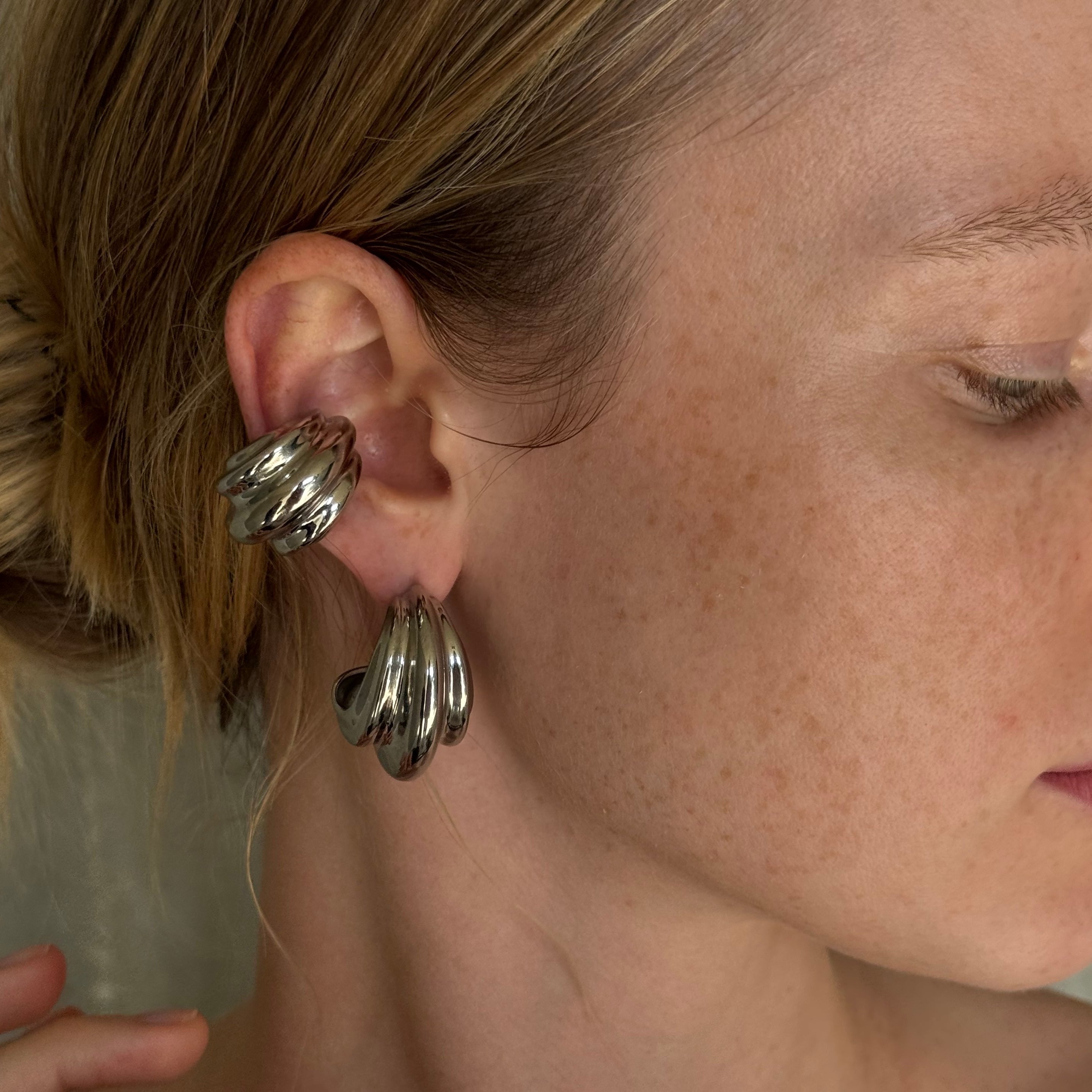 Wave Bold Ear Cuff gilded in 925 Silver