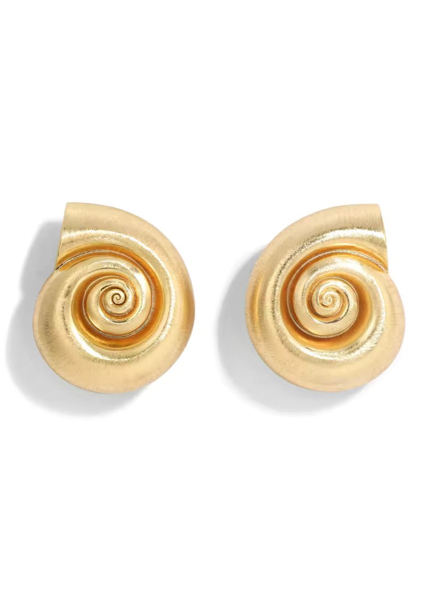 Summer Must-have shell Drop Earrings gilded in 18-Carat Gold