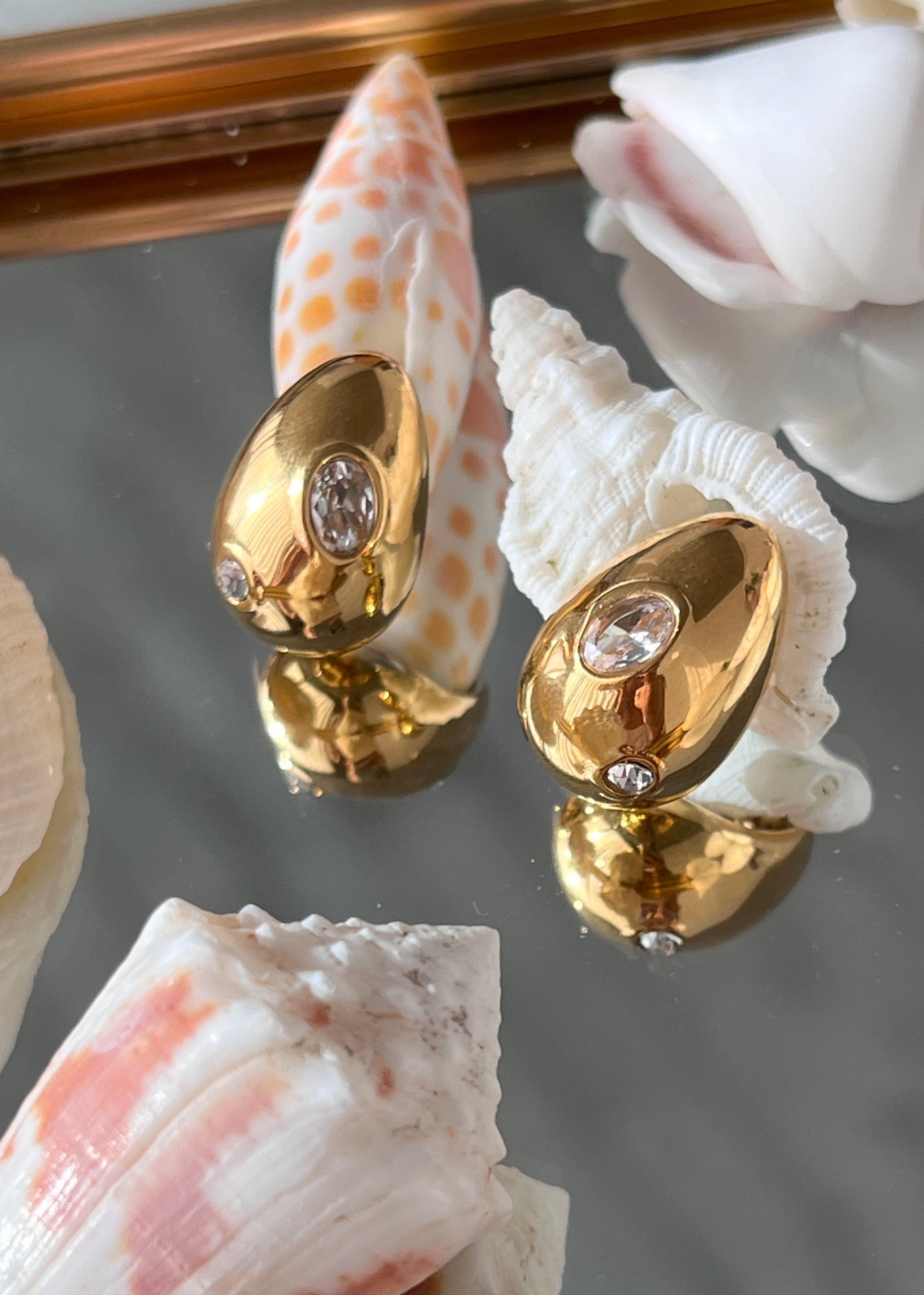 Egg-shaped Drop Earrings gilded in 18-Carat Gold with Dimond quality CZ