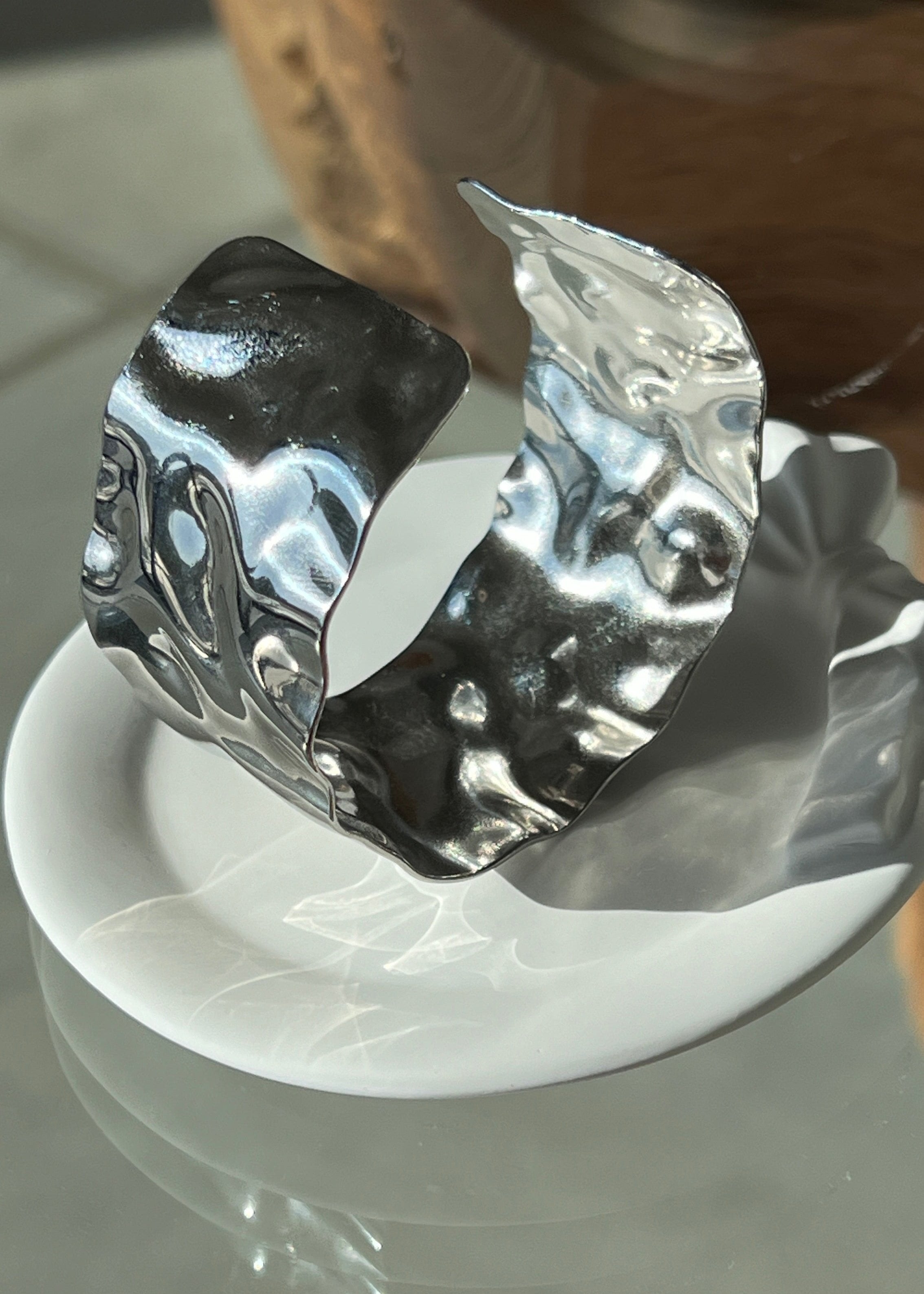 Chunky Asymmetrical Round Bangle Bracelet gilded in 925 Silver