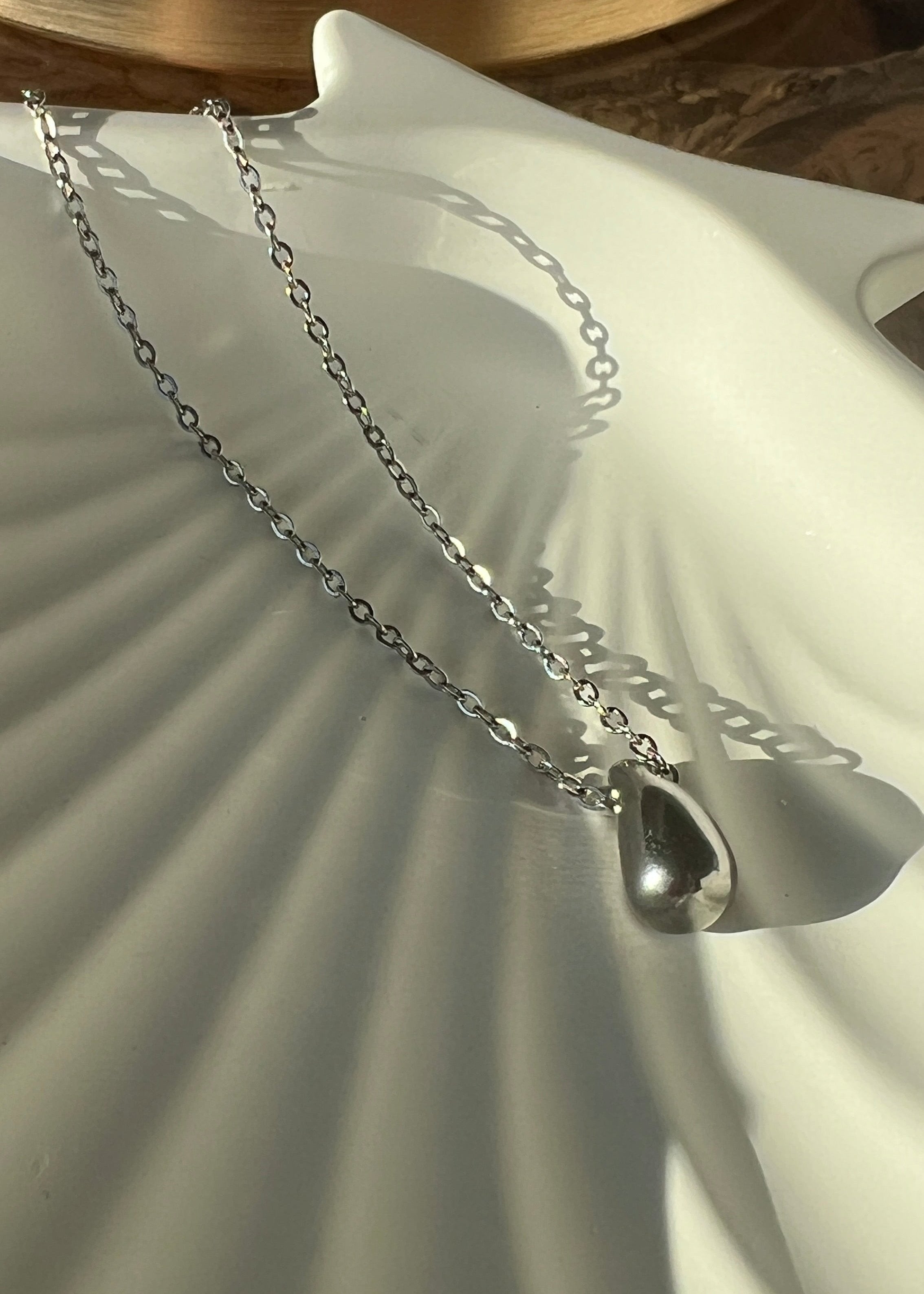 Drop Shaped Neckless gilded in 925
Silver