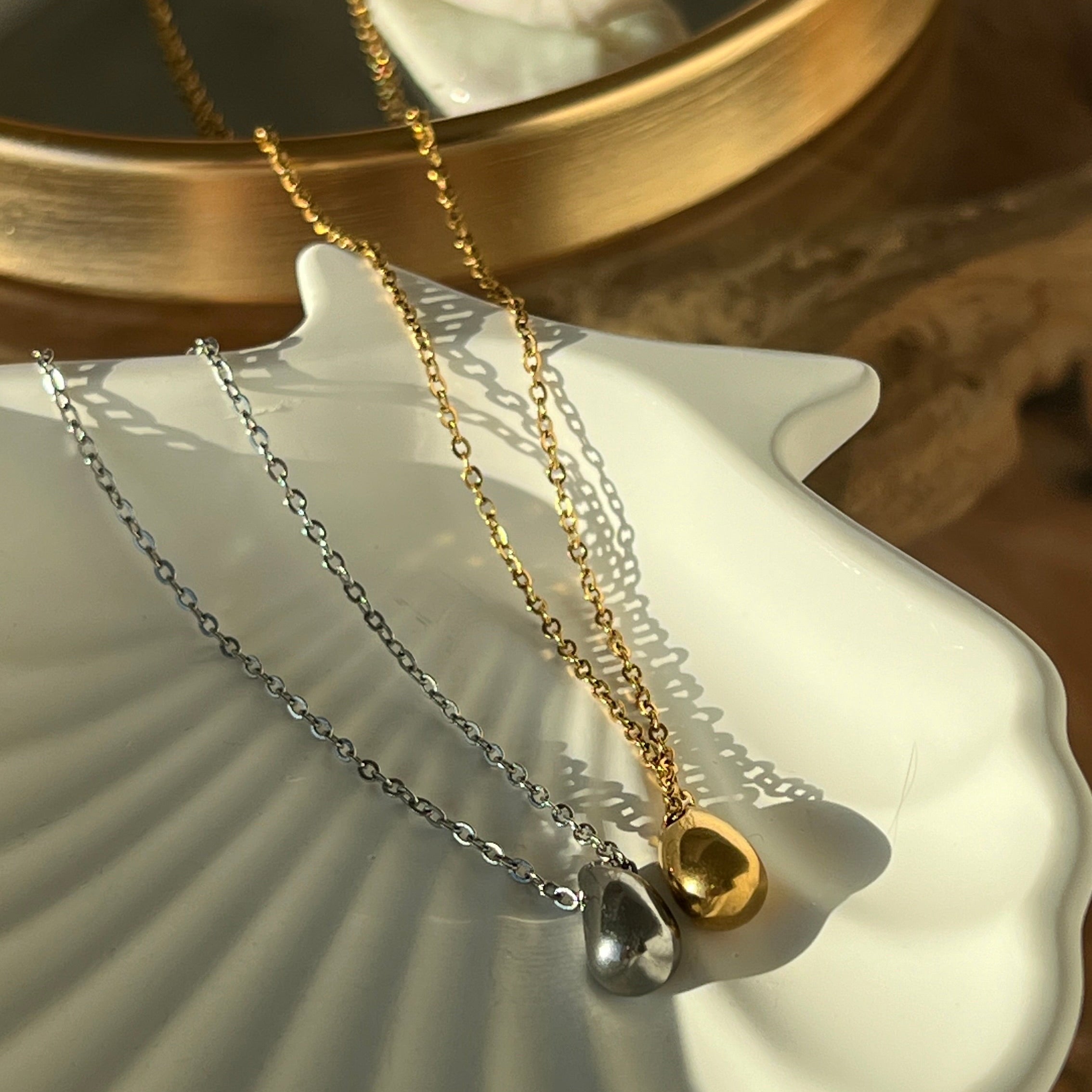 Drop Shaped Necklace gilded in 925 Silver