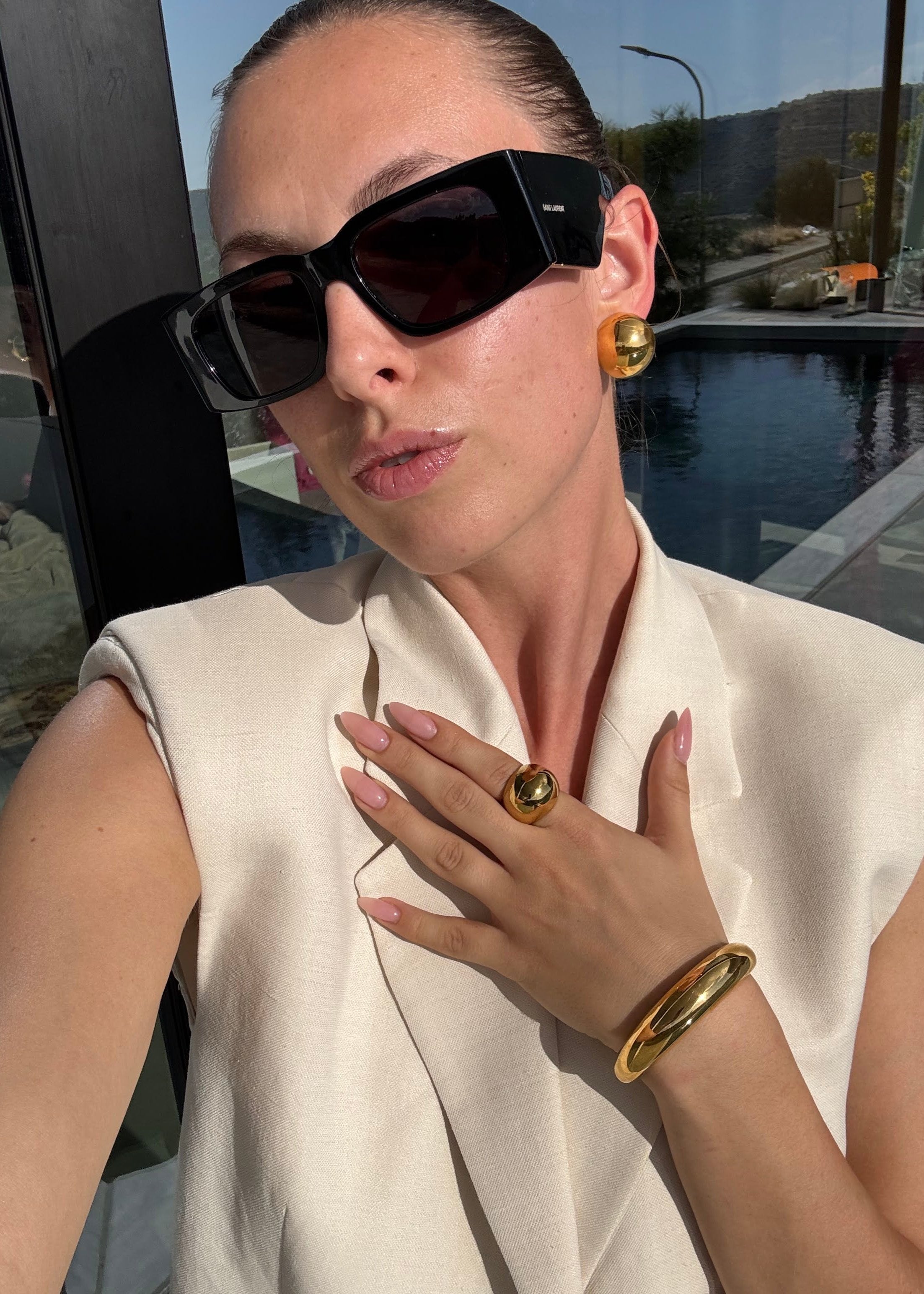 Exquisite Round Bangle Bracelet gilded in 18-Carat Gold