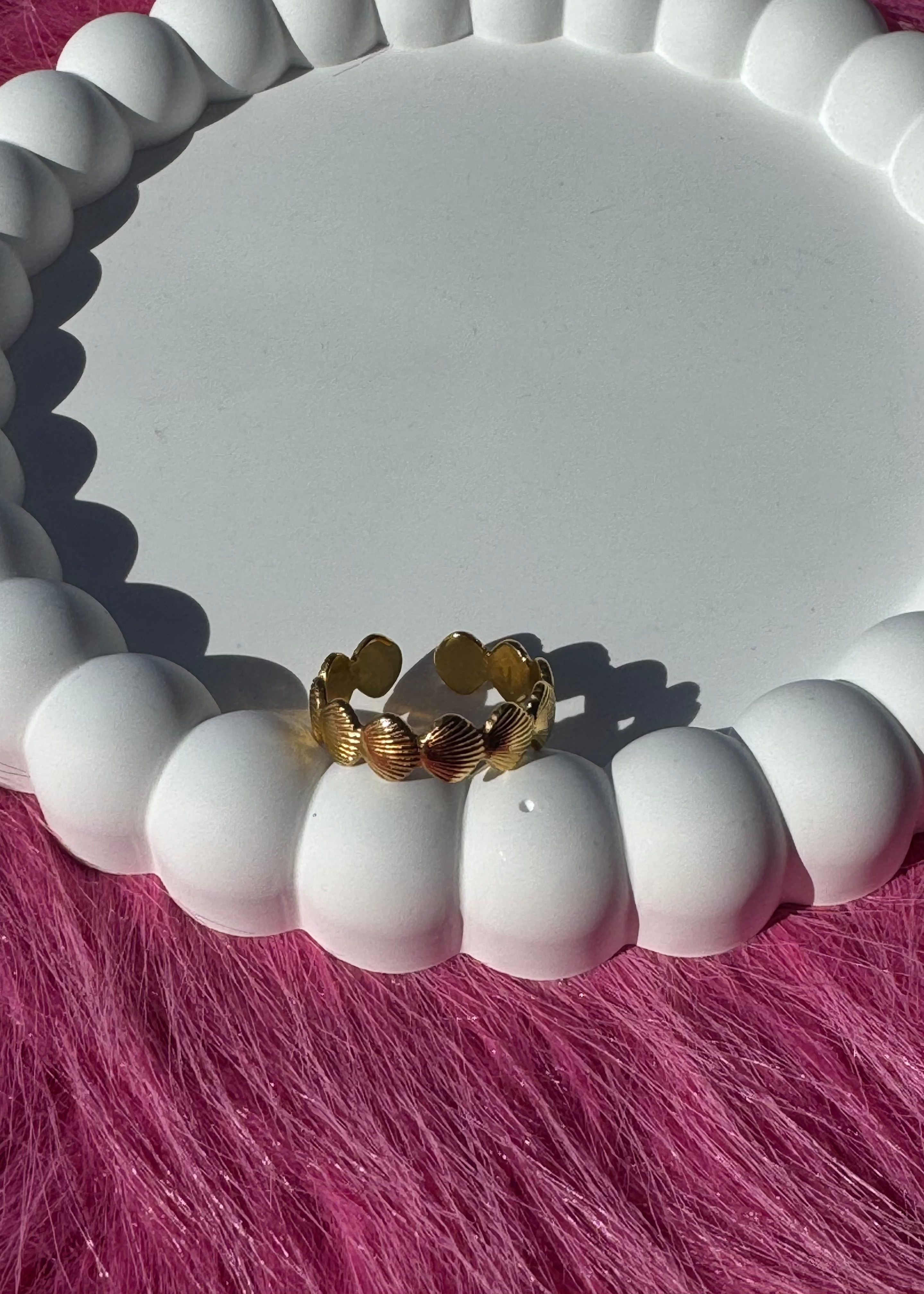 Summer Must have Shell Ring gilded in 18 Carat Gold