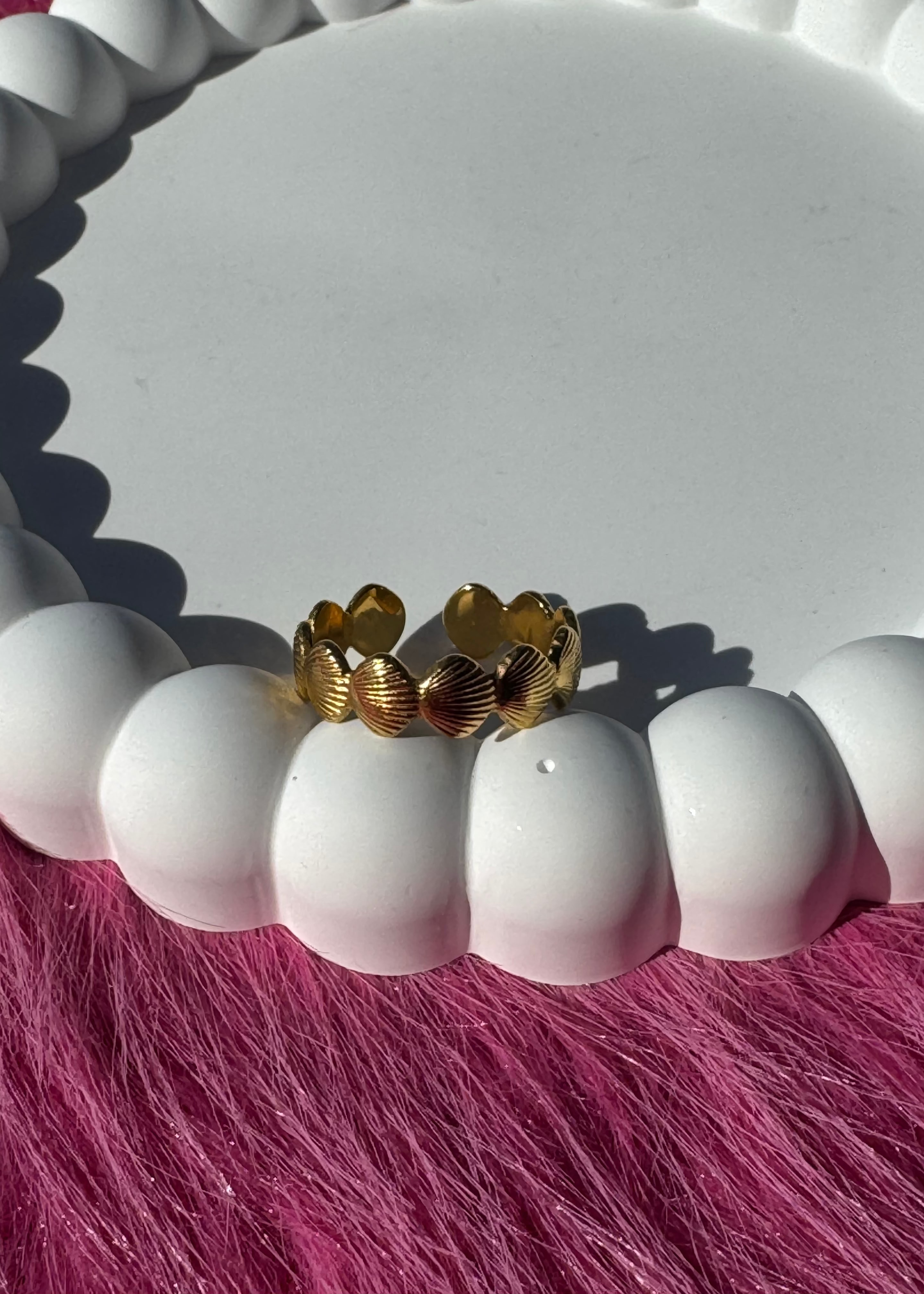 Summer Must have Shell Ring gilded in 18 Carat Gold