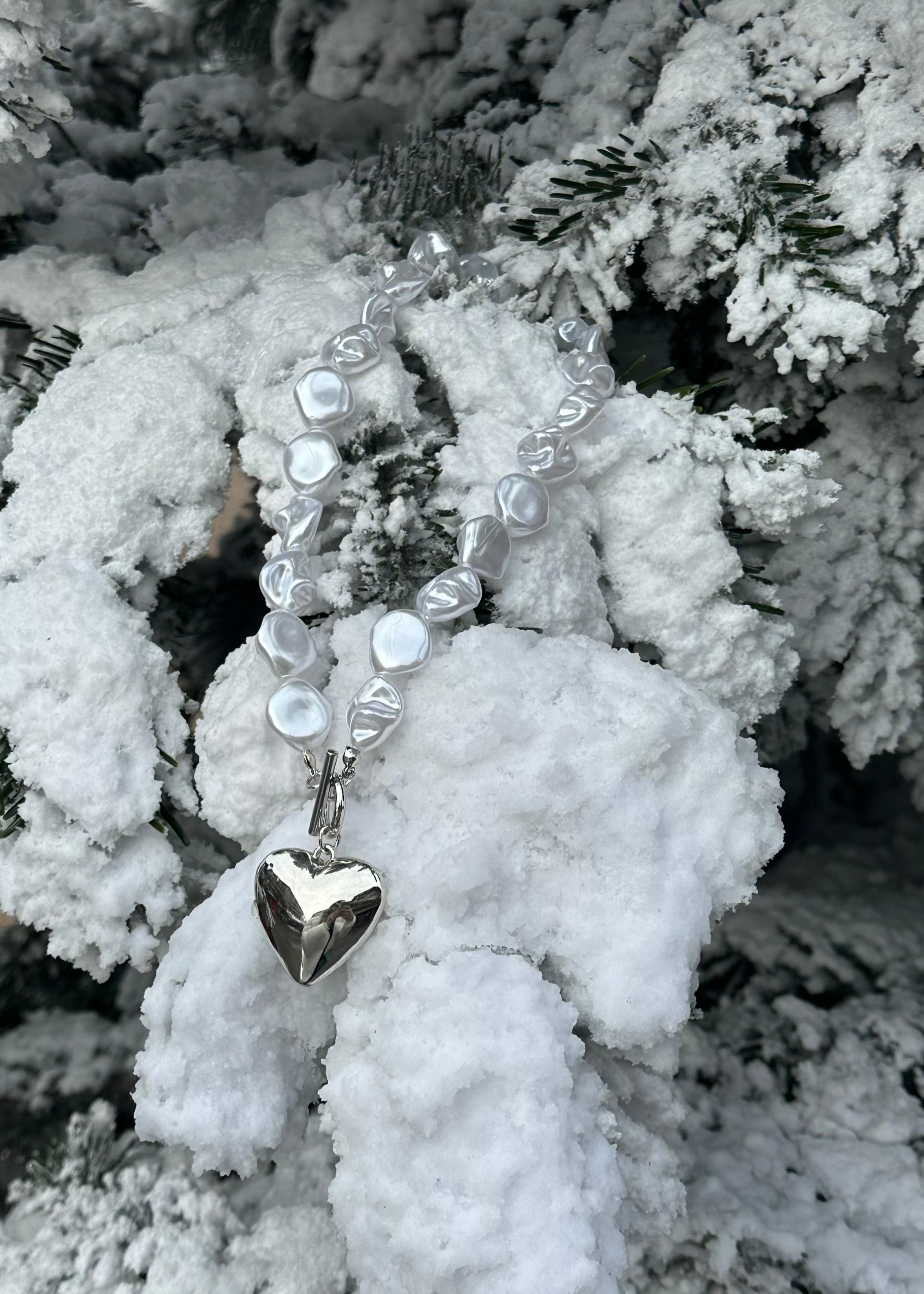 BIG LOVE CHOKER WITH PEARLS GILDED IN 925 SILVER