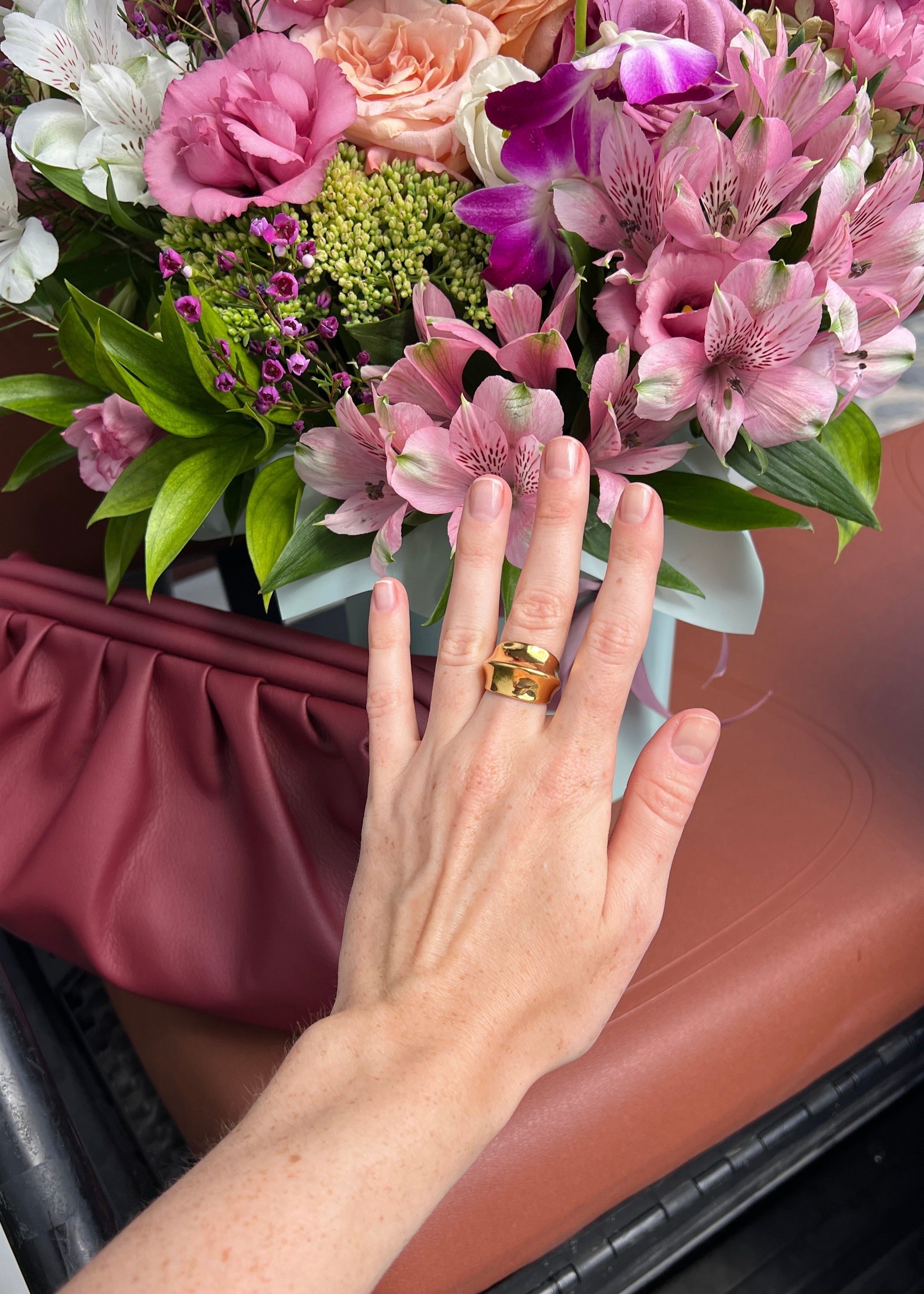 Fashionable dome Ring gilded in 18-Carat Gold