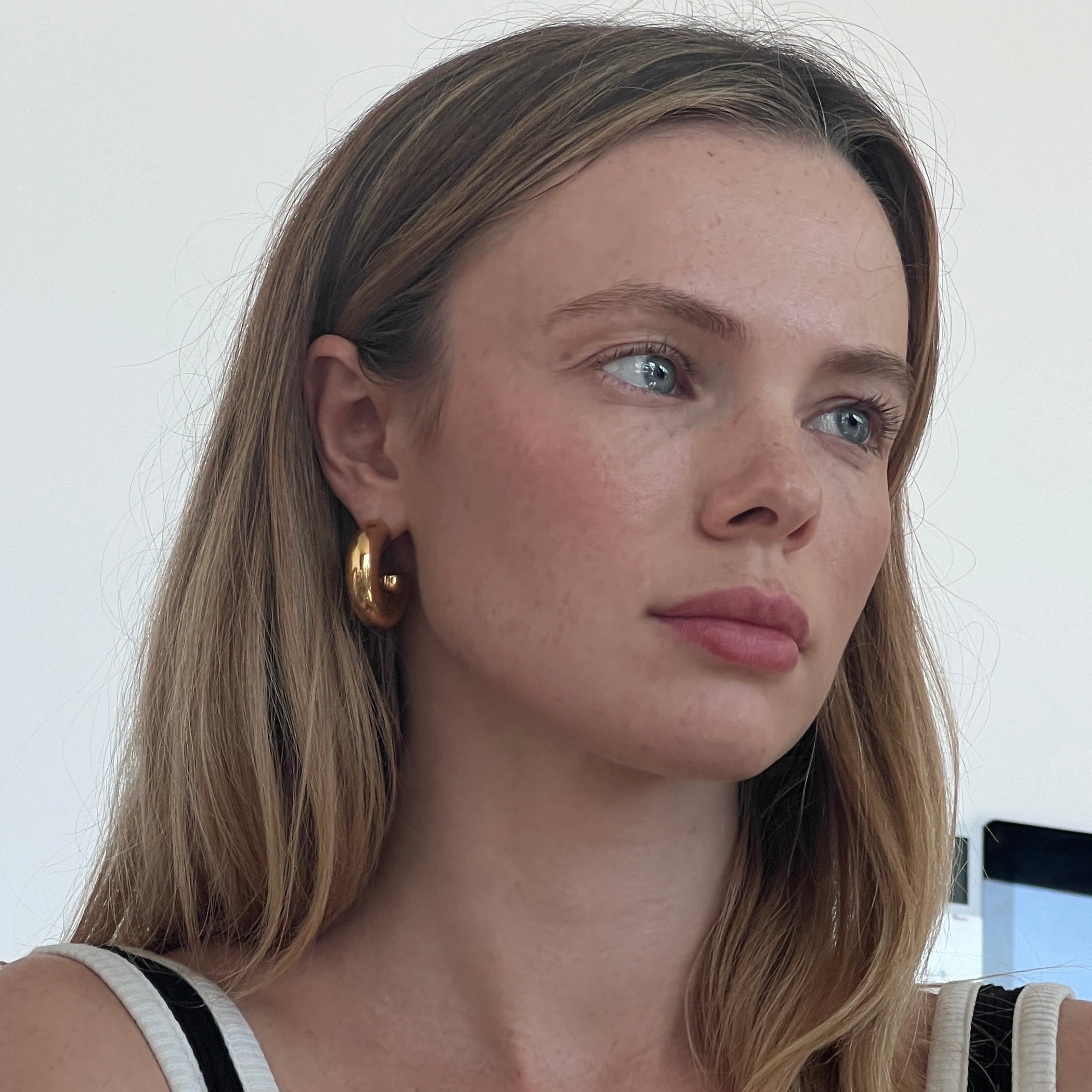 Classic hoop Earrings gilded in 18-
Carat Gold