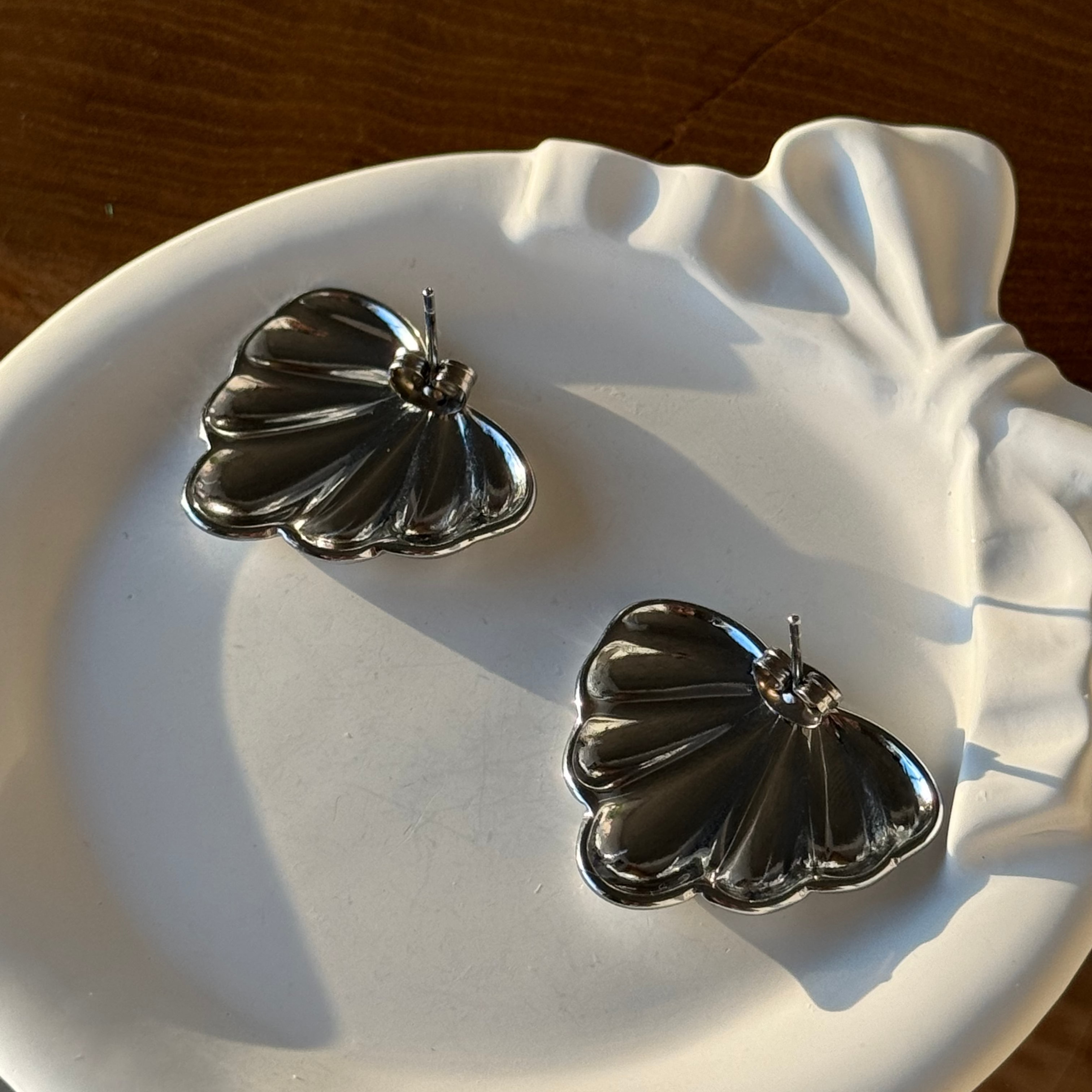 Grape leaf shaped Drop Earrings gilded in 925 Silver