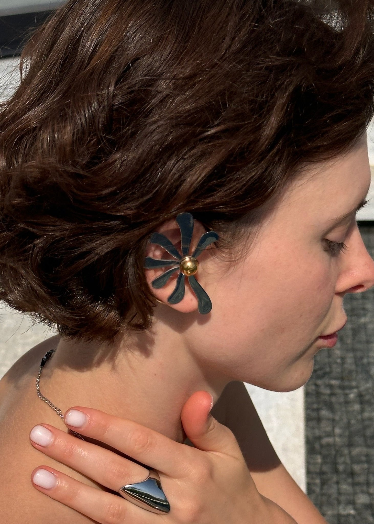 Daisy Ear Cuff gilded in 18-Carat Gold with 925 Silver