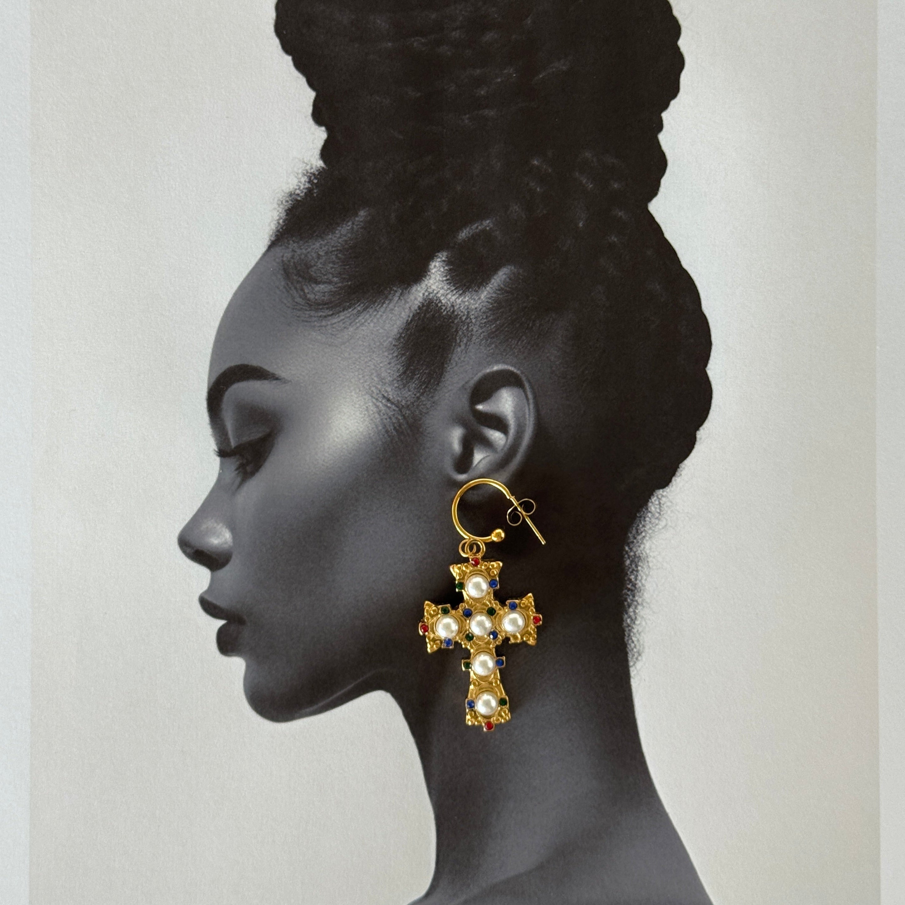 Chunky Cross Earrings with pearl gilded in 18-Carat Gold