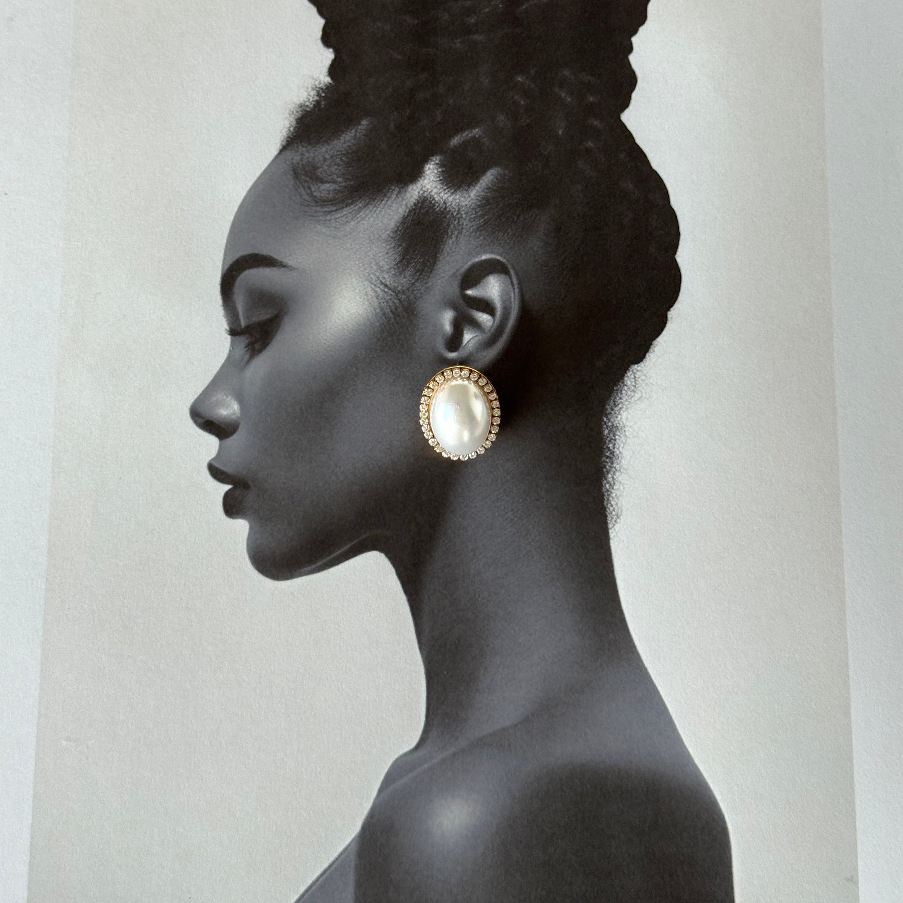Oval Chunky Pearl Earrings gilded in 18-Carat Gold