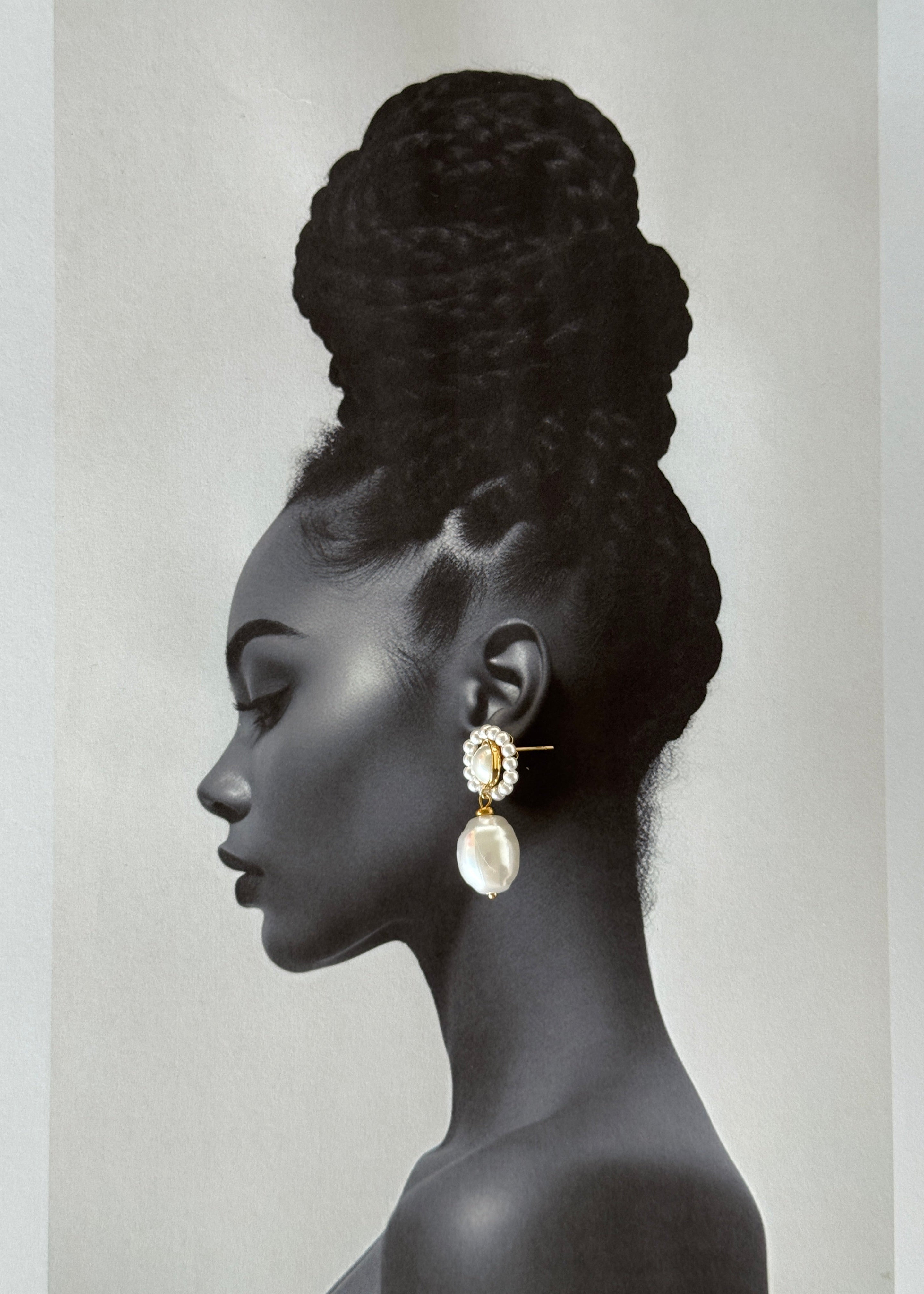 Chunky drop oval Earrings with perls gilded in 18-Carat Gold