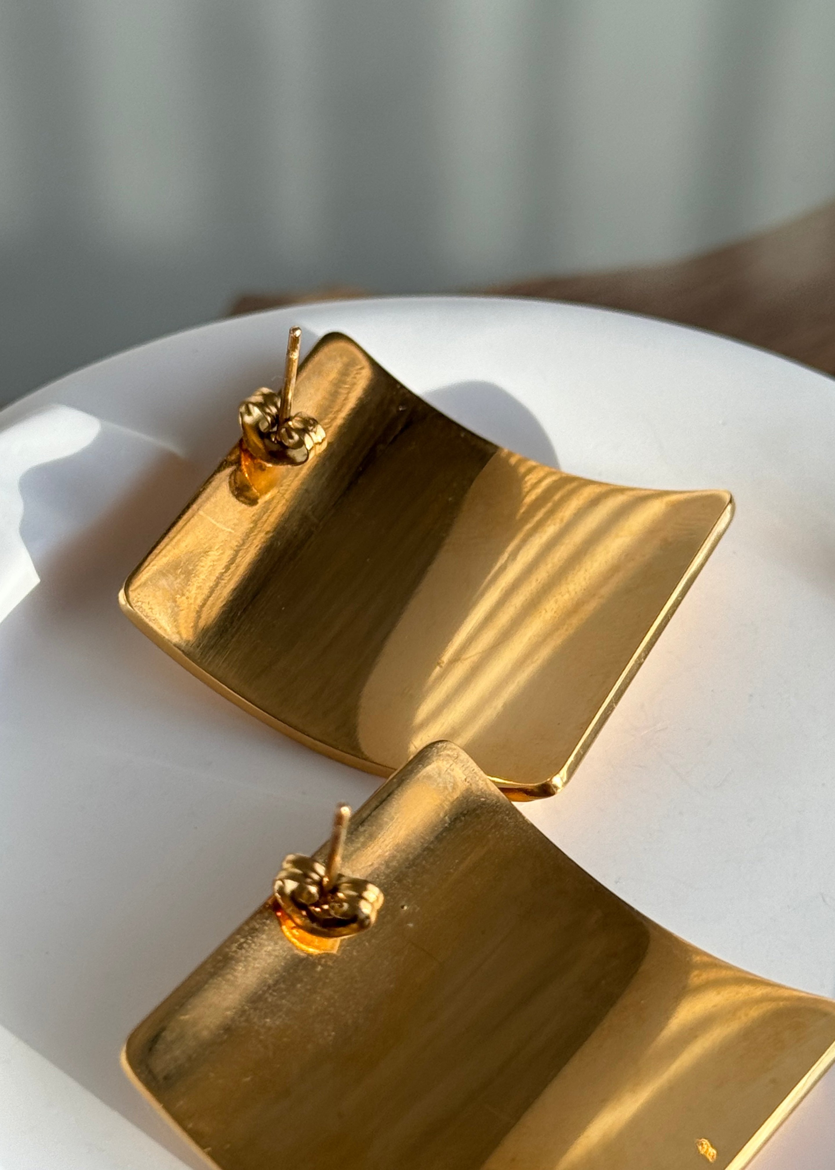 Chunky Square earrings gilded in 18-Carat Gold