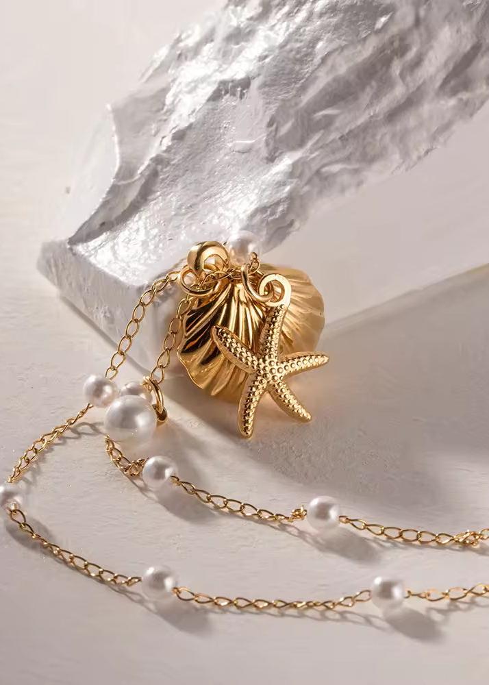 Summer Must have Shell pendent neckless gilded in 18-Carat Gold