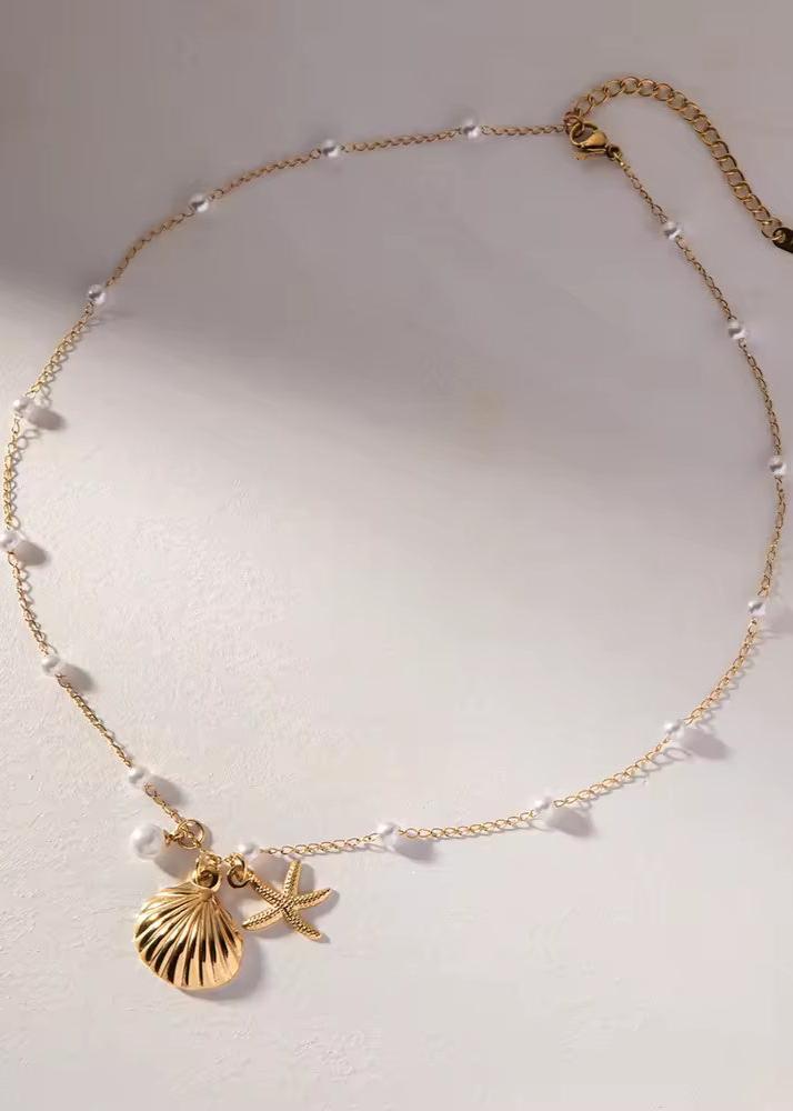 Summer Must have Shell pendent neckless gilded in 18-Carat Gold