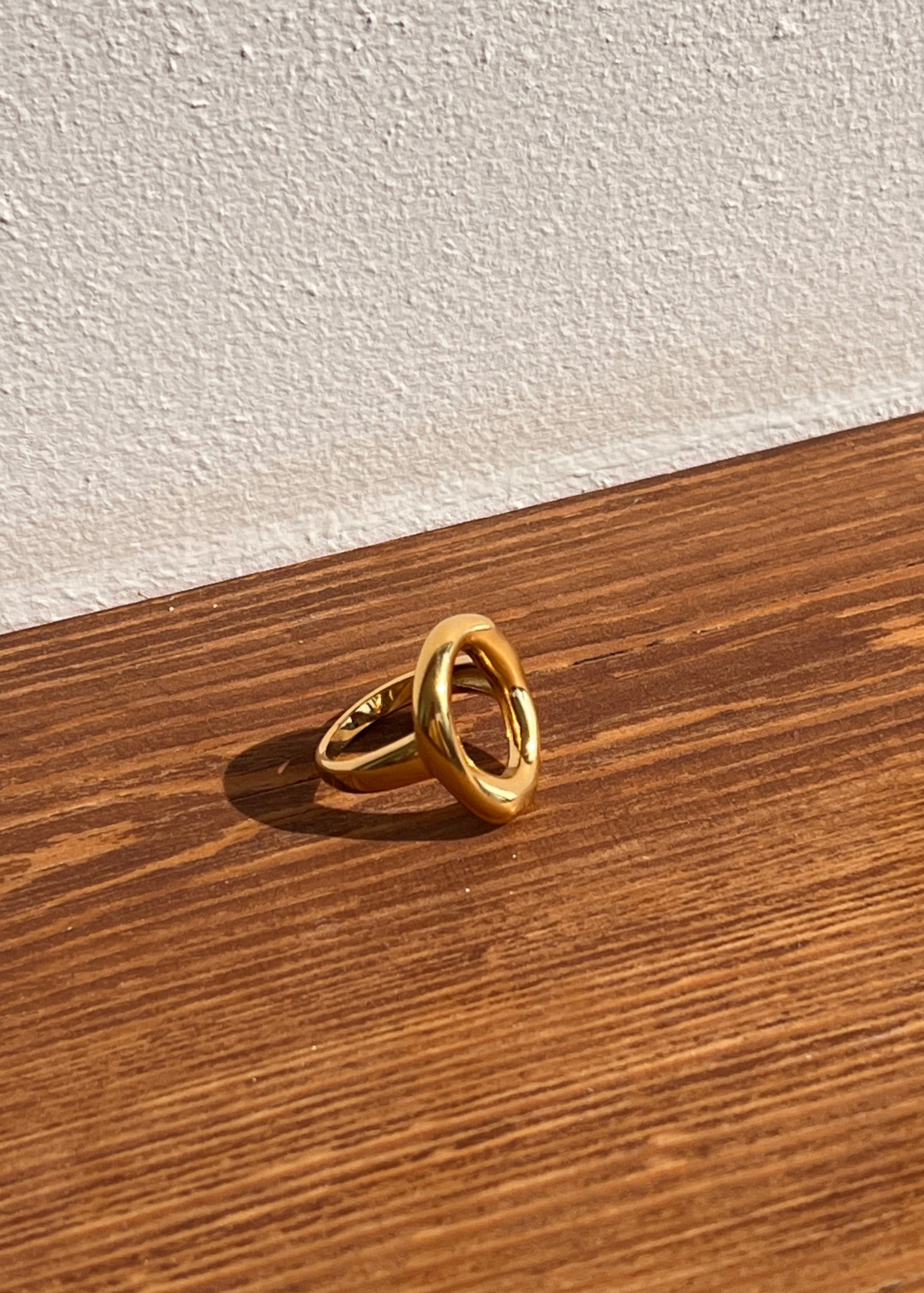 Round-shaped Ring gilded in 18-Carat Gold