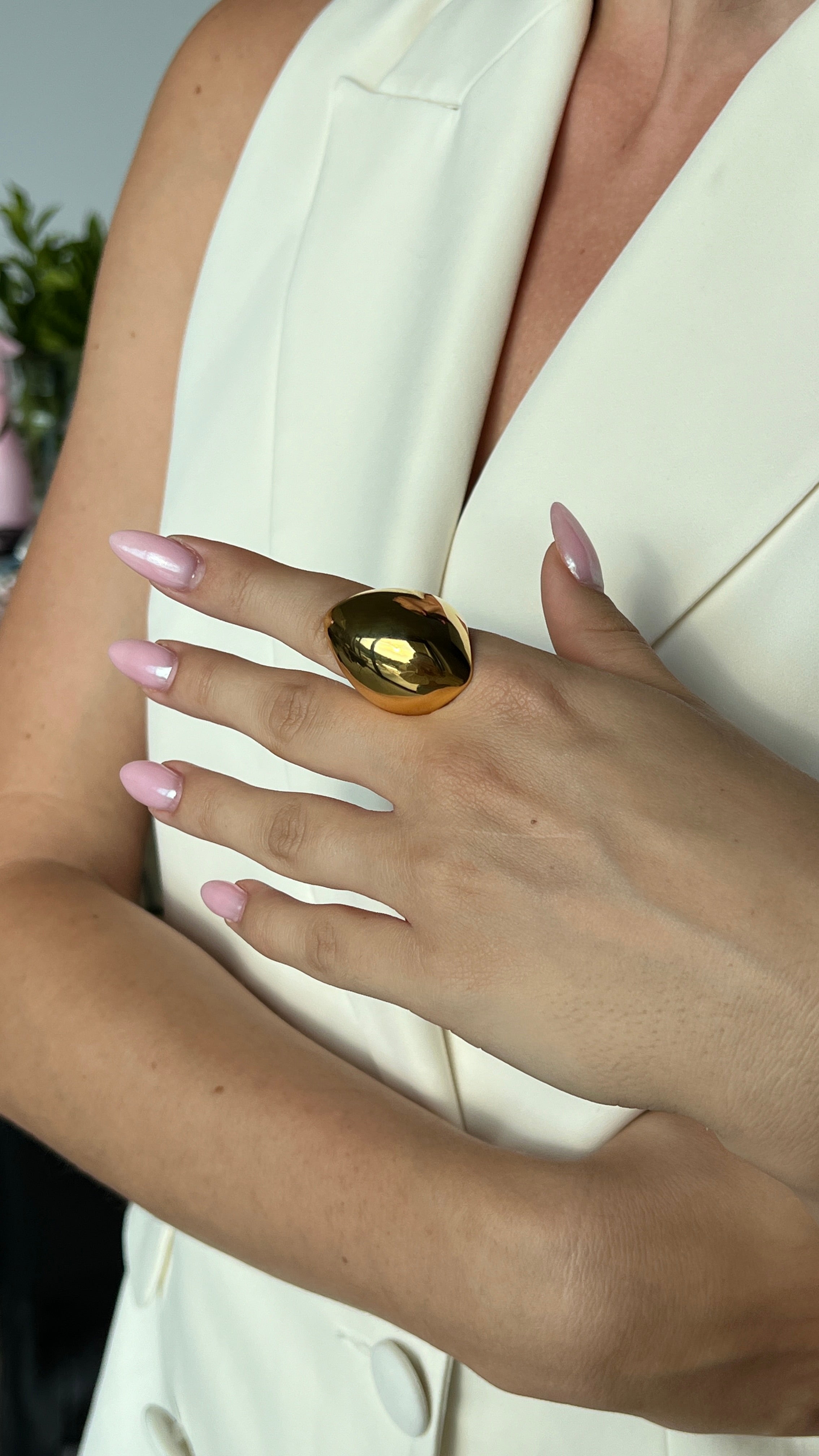 Angular Ring gilded in 18-
Carat Gold