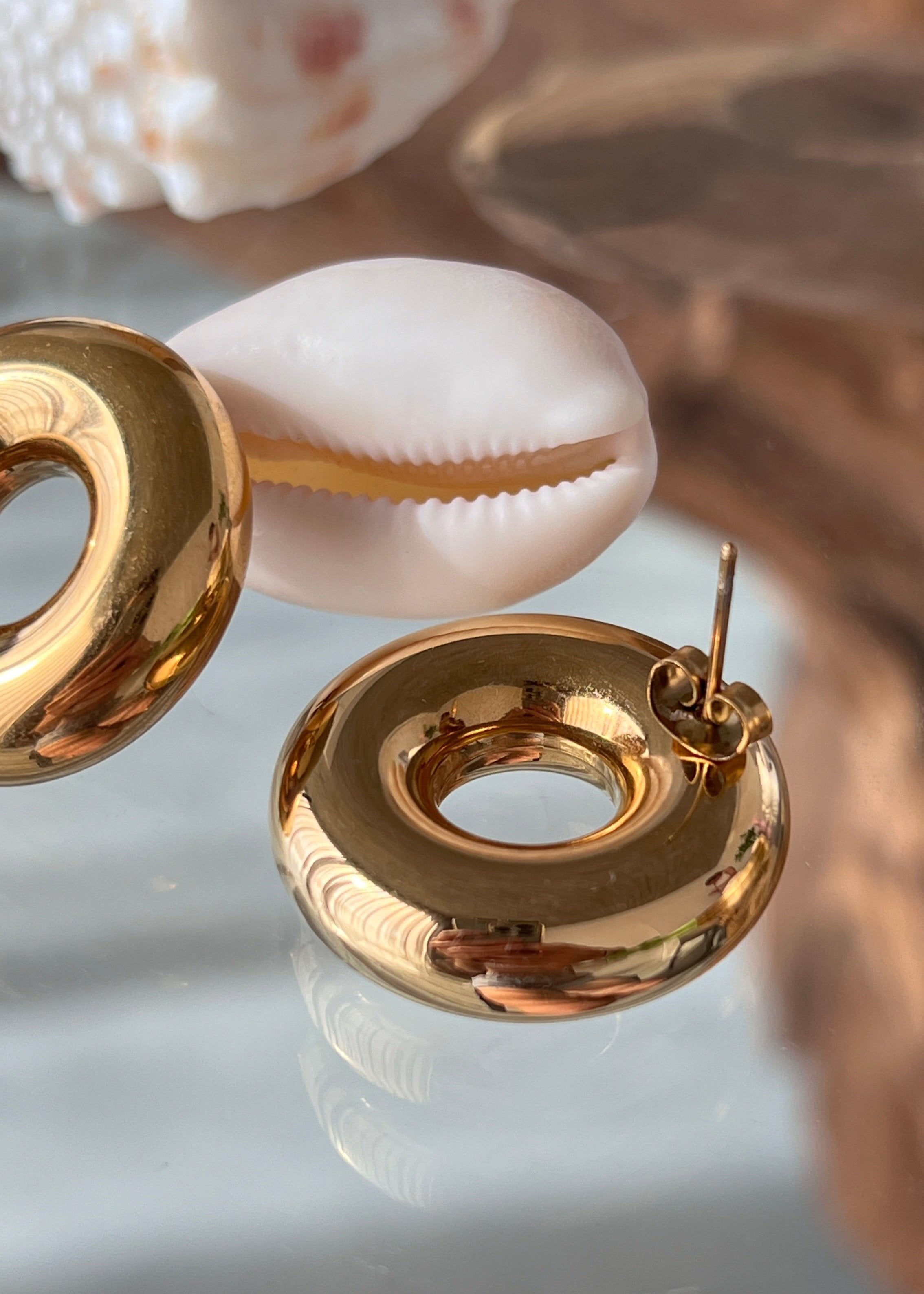 Donut-shaped earrings GILDED IN 18- CARAT GOLD