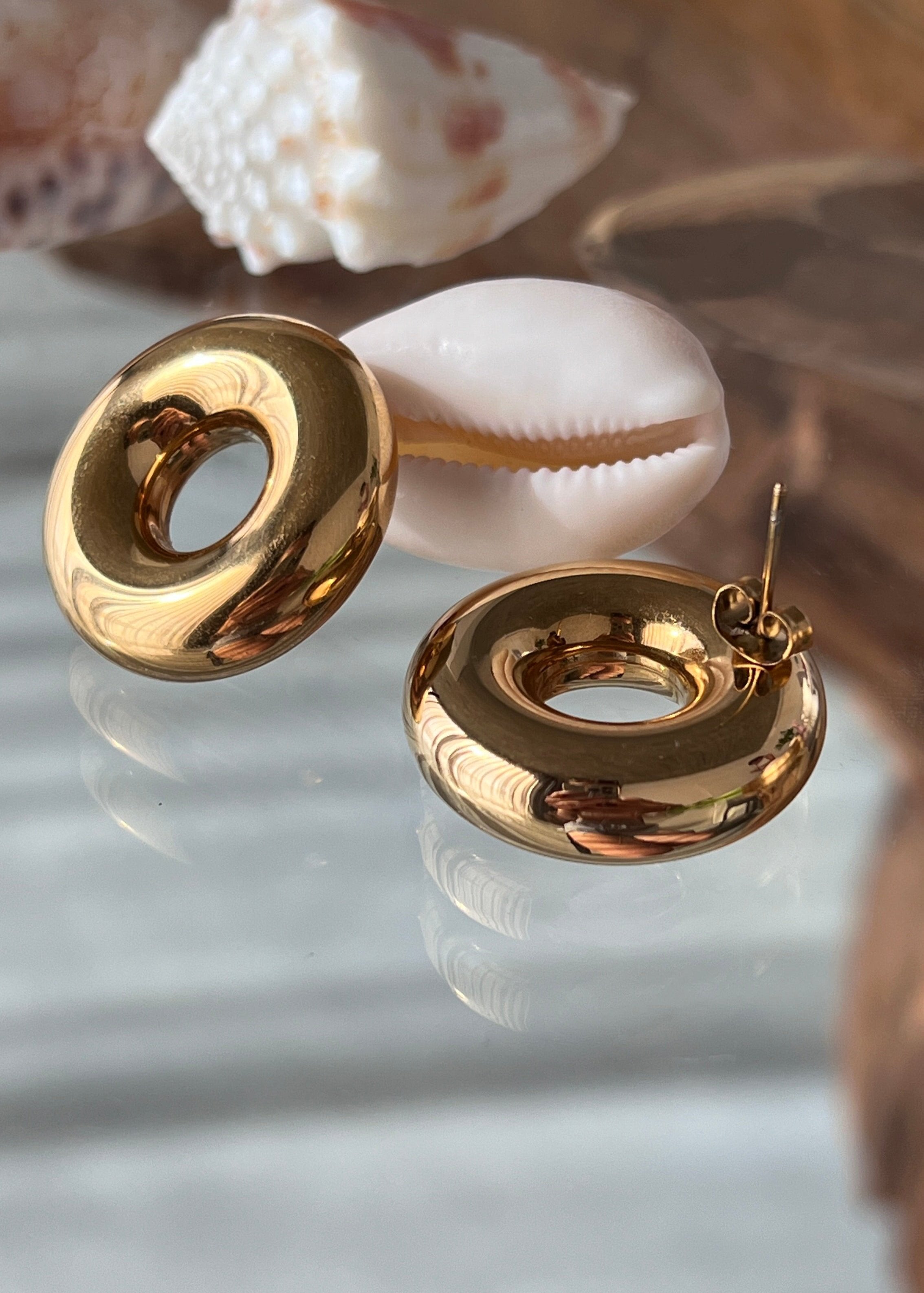 Donut-shaped earrings GILDED IN 18- CARAT GOLD