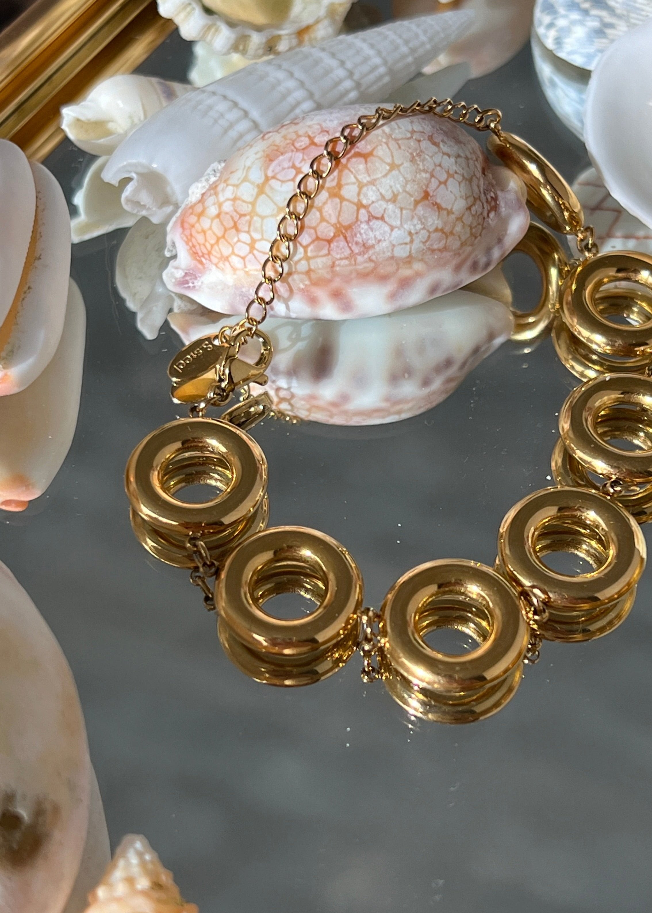 Donut Bracelet gilded in 18-Carat
Gold