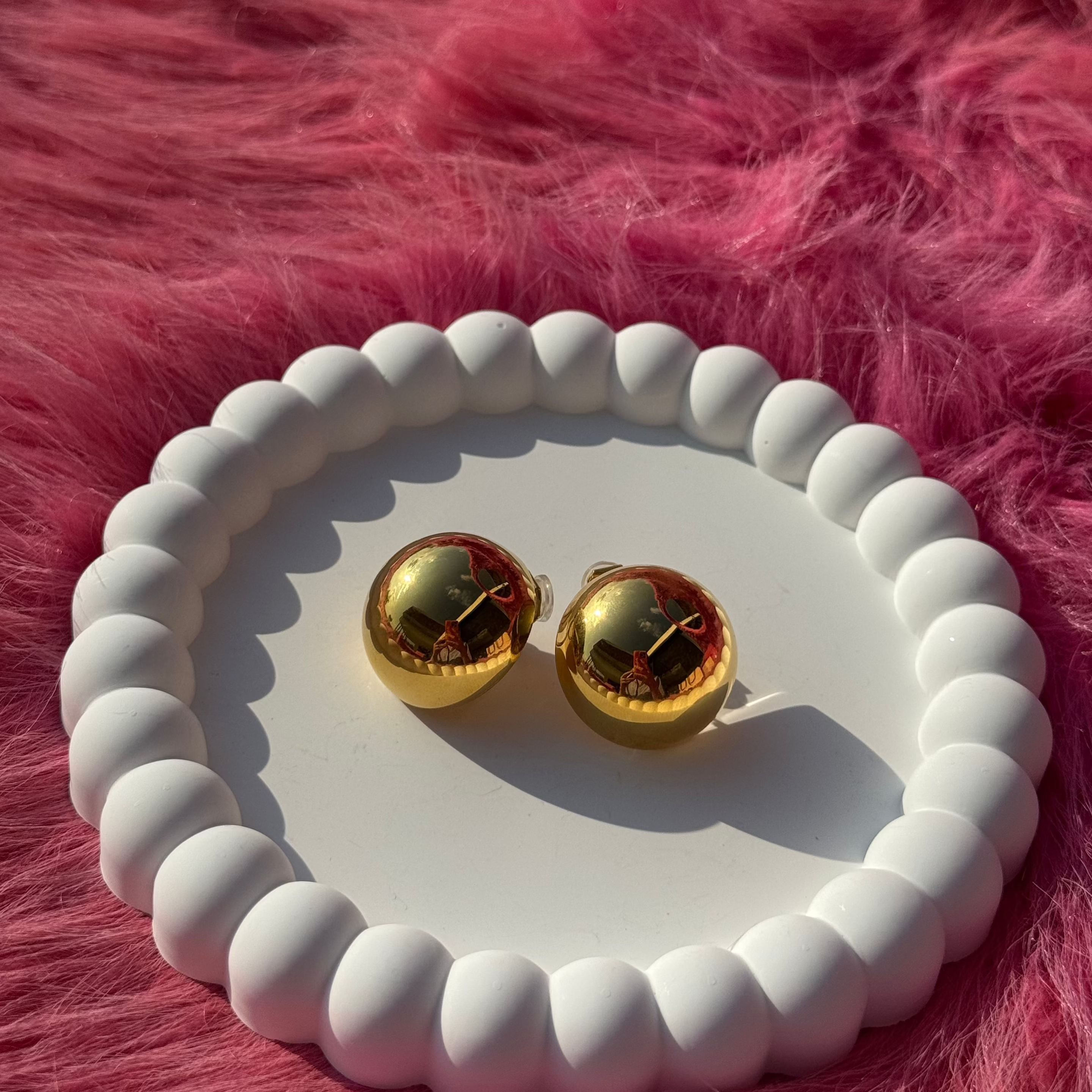 Round Clips gilded in 18-Carat Gold