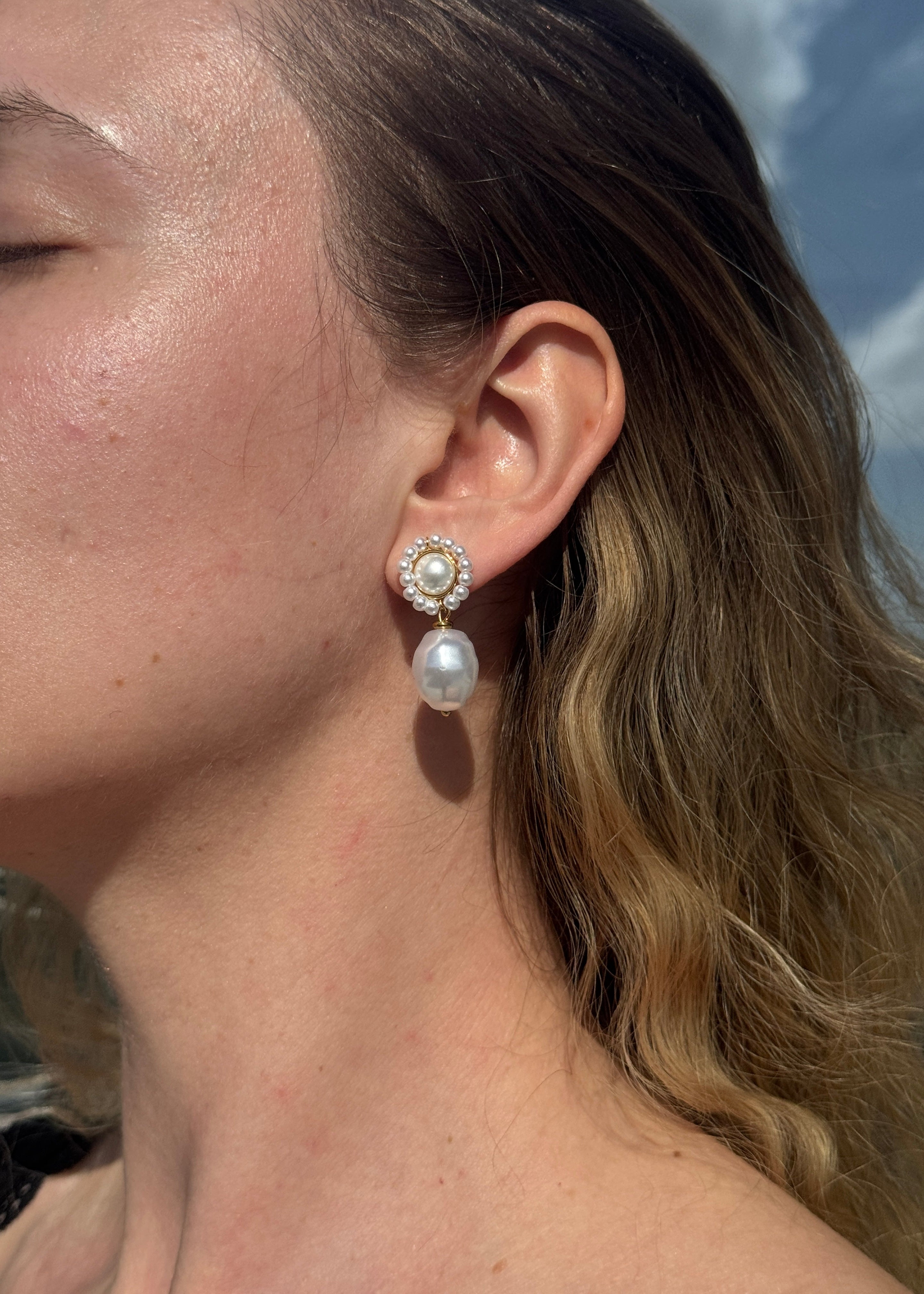 Chunky drop oval Earrings with perls gilded in 18-Carat Gold